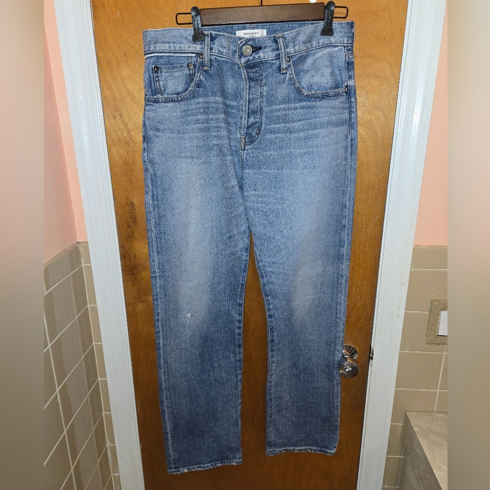 NWOT Moussy Light Blue Straight Jeans